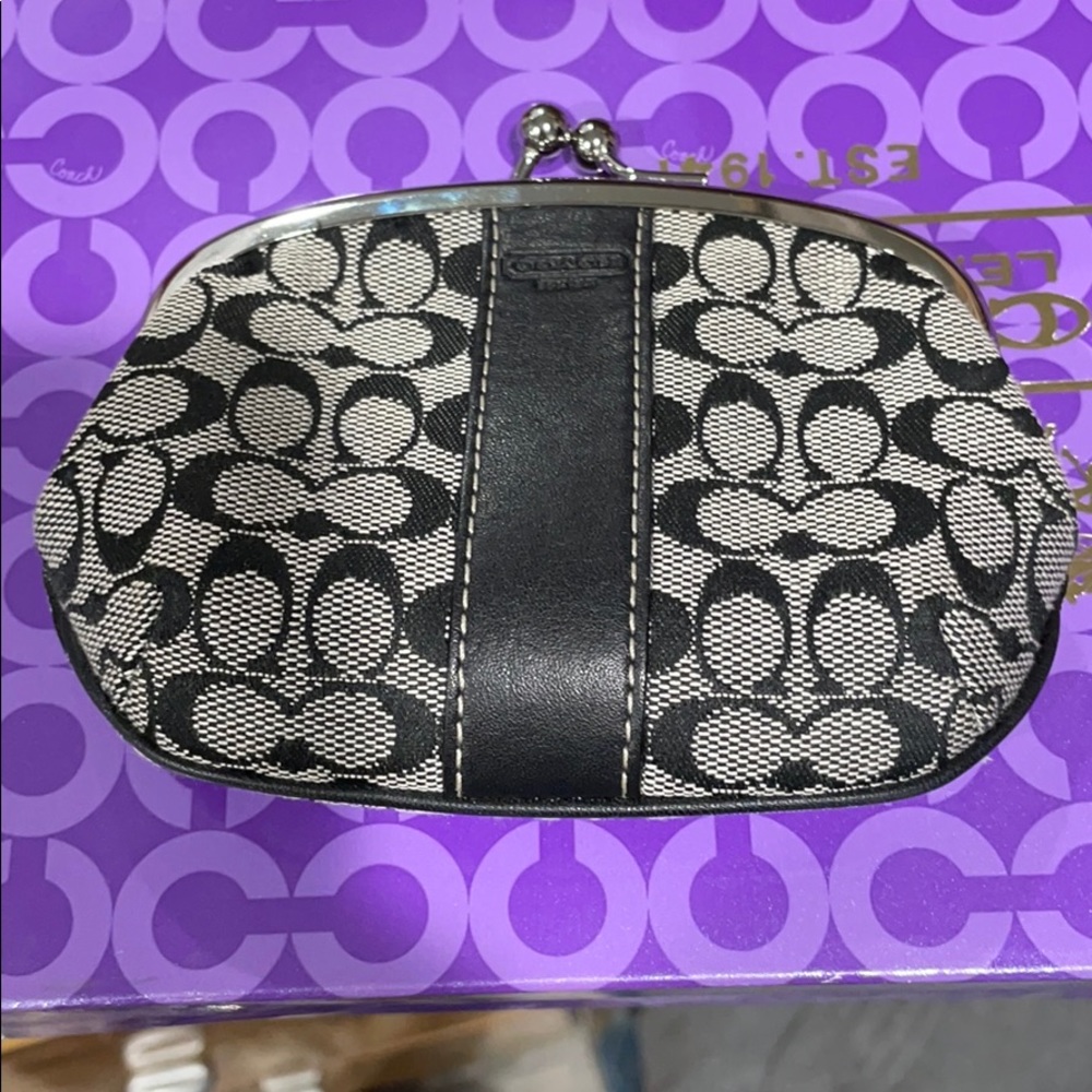 Coach Kiss lock Coin purse